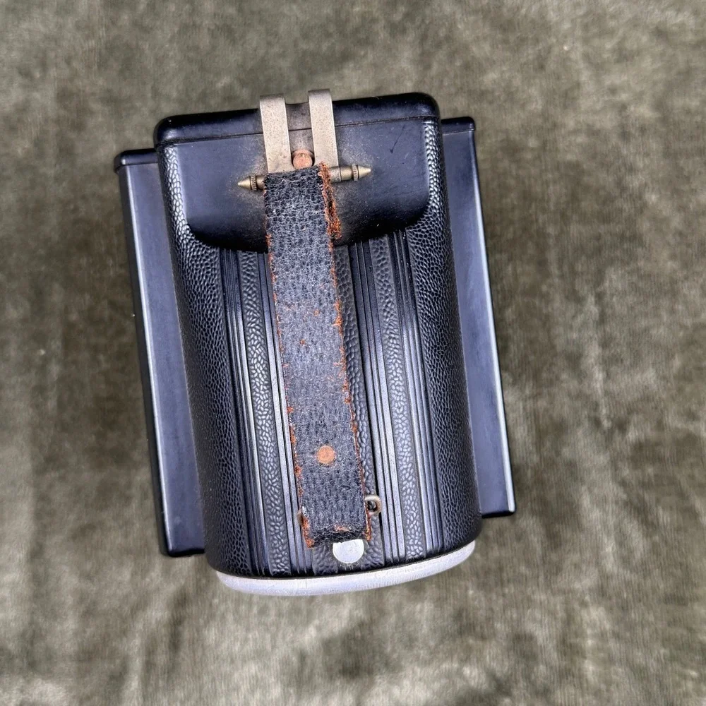 Vintage 1939 Spartus Press Flash Camera Art Deco Bakelite 120 Film USA Art Deco